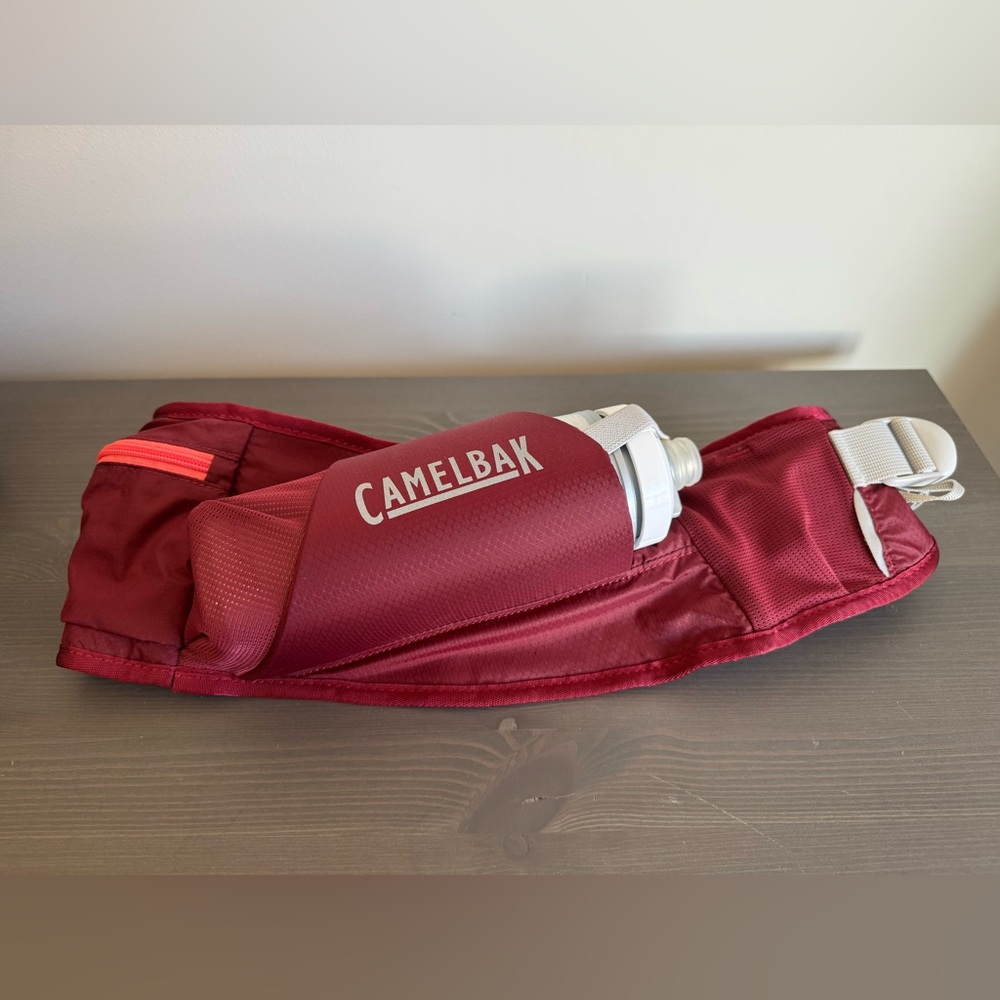CamelBak Maroon Flash Hydration Belt 17oz Bottle
